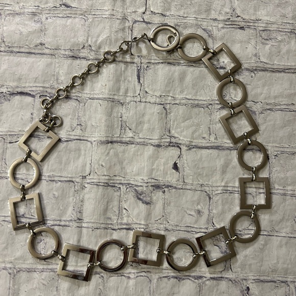 SILVER TONE SQUARES AND CIRCLES CHAIN LINKS WAIST BELT MEDUIN WEIGHT - Picture 2 of 5